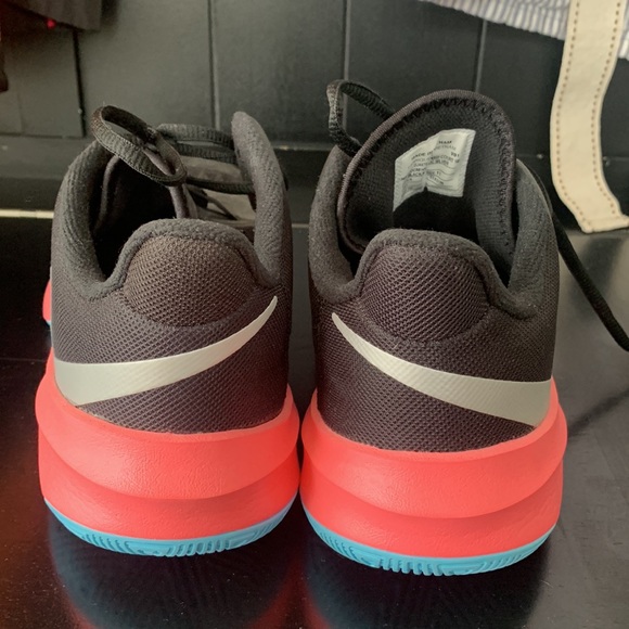 NIKE ZOOM HYPERSPEED COURT SE - BLACK/METALLIC SILVER - Picture 3 of 7